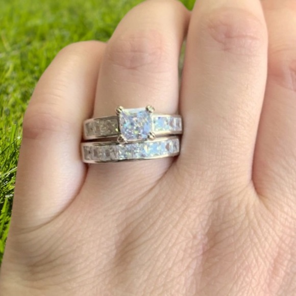 STERLING SILVER DIAMOND WEDDING SET - Picture 3 of 9